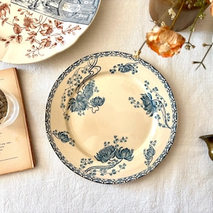 Antique flat ironstone plate with superb blue floral decoration, U&C Sarreguemines