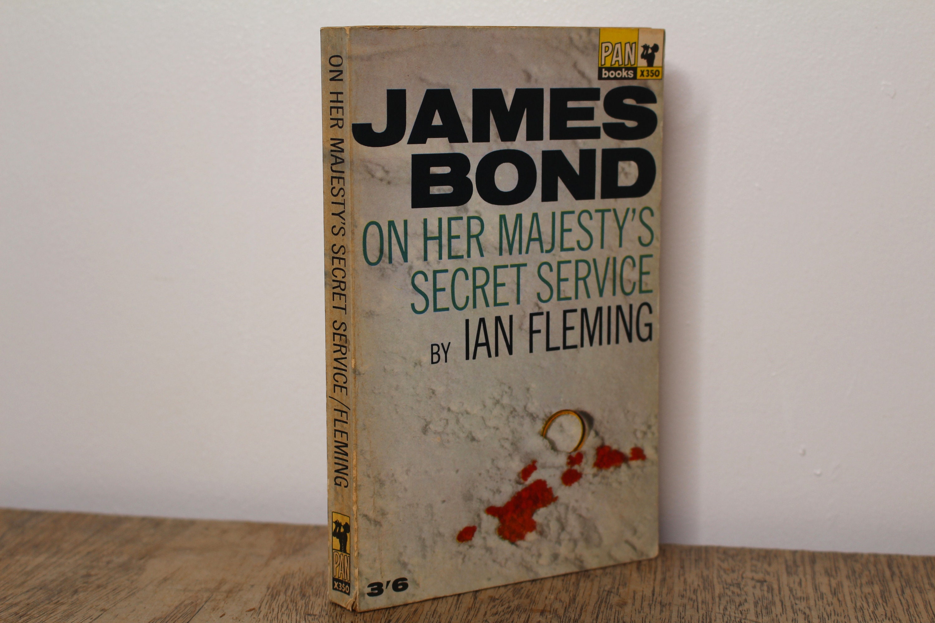 James Bond: on Her Majesty's Secret Service by Ian Fleming