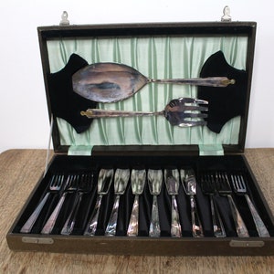 Antique Silver Plated Fish Cutlery Serving Set with Knives and Forks - Early 20th Century Hallmarked Pieces with Original Box / Case