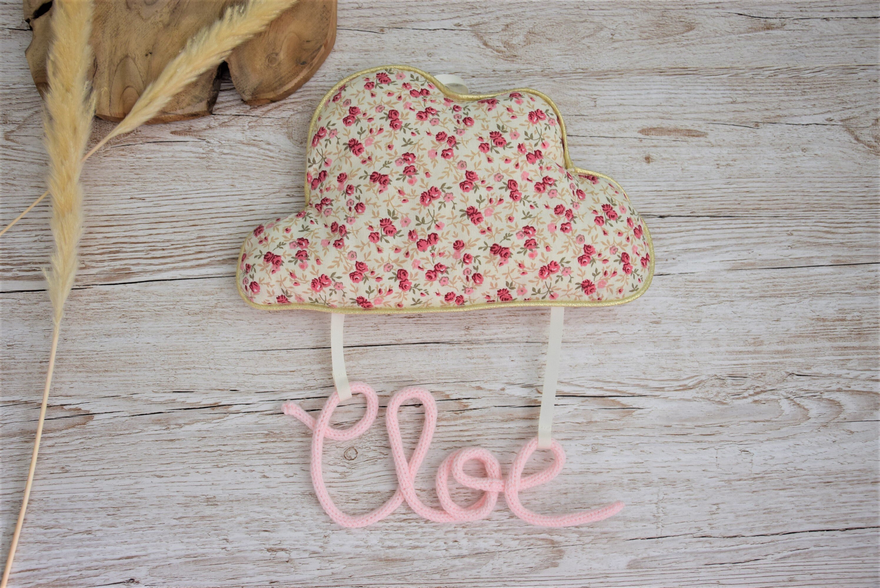 Suspension Nuage Prénom Tricotin - Modèle Fleuri