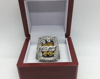1 Piece 2013 Miami Heat Ring Set With Wooden Display Box