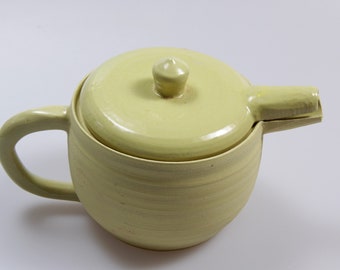 Keramik Teekanne "Kroko" gelb, eingefärbter Ton, von Hand gefertigt, getöpfert