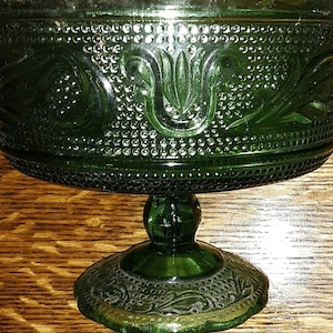 Vintage E.O. Brody Co. Green Glass M600 Compote Tulip and Feathers Design Pedestal Console Candy Dish