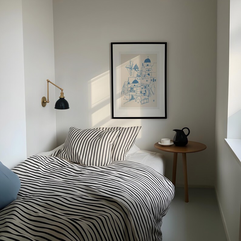 Lámina artística de Santorini, Grecia: Arte lineal minimalista, decoración de la isla griega. imagen 5