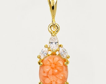 03641. Pendentif corail en argent sterling : plaqué or, corail sculpté naturel, zircone cubique,