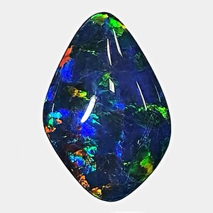 13386. Australische vrijgevormde opaaldrieling: vrije vorm blauwgroene opaal voor sieraden