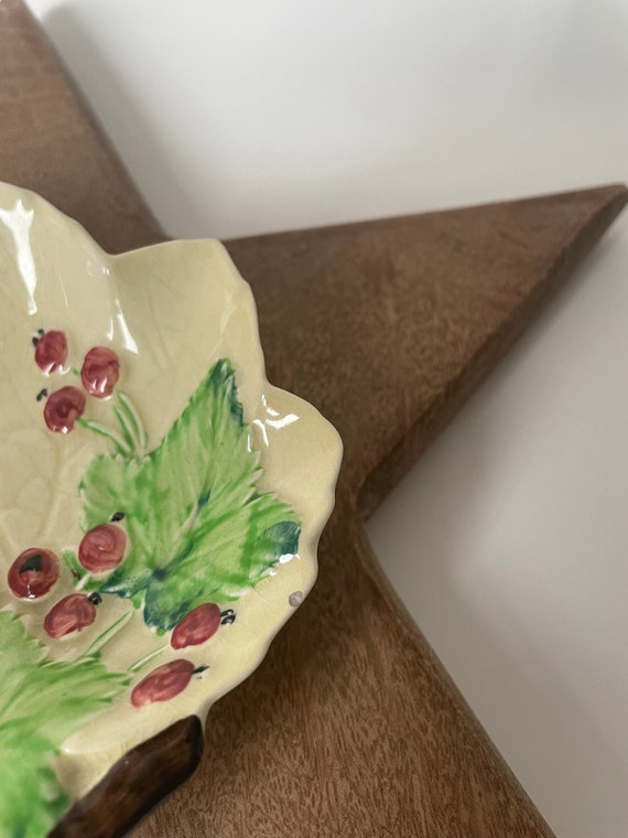 Vintage Carlton Ware leaf and berry dish - image 4