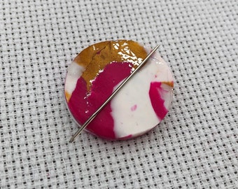 Magnetic Needle Minder for Cross Stitch - Needle Keeper - Needle Holder - Cross Stitch Gifts UK - Gifts for Stitchers