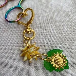 Scissor fob / scissor fobs / scissor charm / scissor minder / scissor fob / stitching accessories / cross stitch