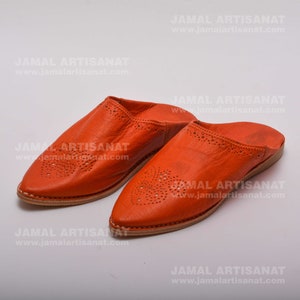 leather slippers,unisex slippers,made from 100% genuine leather,moroccan shoes,gift for her,comfortable shoes,gift for him,summer shoes