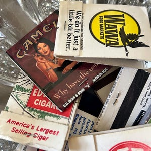 Vintage match bundle (5)