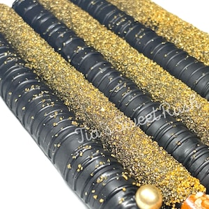 12ct Dipped Pretzels. Black and Gold. New Years. Graduation Pretzels. Anniversary Treats. Graduation Gift.Halloween Treats