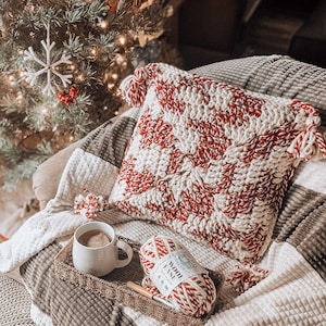 Crochet Pillow Pattern Christmas // Crochet Pillow Case Pattern // Christmas Crochet Pillow Cover // Easy Crochet Home Decor image 1