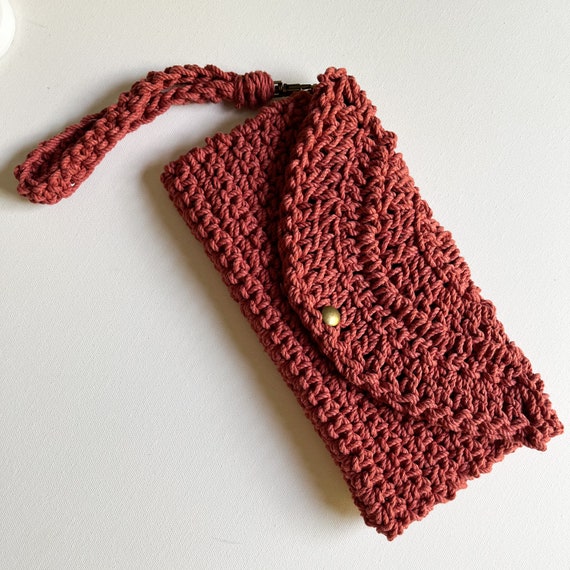 Easy Crochet Pumpkin Purse Tutorial: Free Crochet Bag Pattern For Fall - A  Crafty Concept