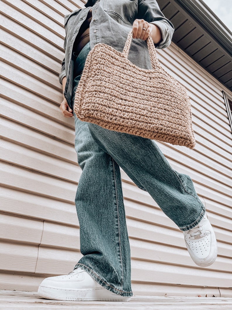 Jute Tote Bag Crochet Pattern, Beginner Crochet Pattern, Crochet Laptop Bag, Crochet Laptop Sleeve, Crochet Bag Pattern with Video Tutorial image 7