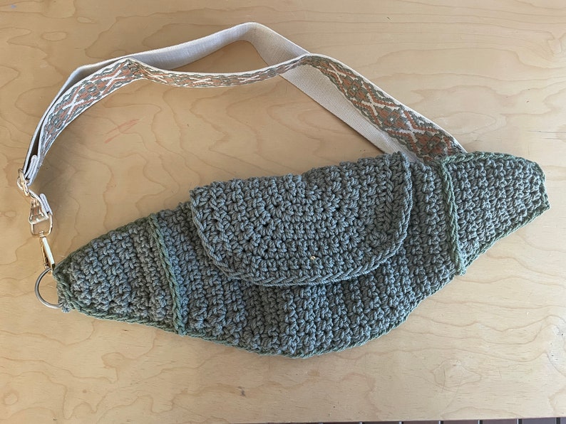 Sling Bag Crochet Pattern, Crochet Fanny Pack Pattern, Crochet Crossbody Bag, Boho Bum Bag, Belt Bag image 6