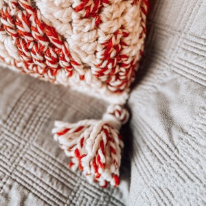 Crochet Pillow Pattern Christmas // Crochet Pillow Case Pattern // Christmas Crochet Pillow Cover // Easy Crochet Home Decor image 3