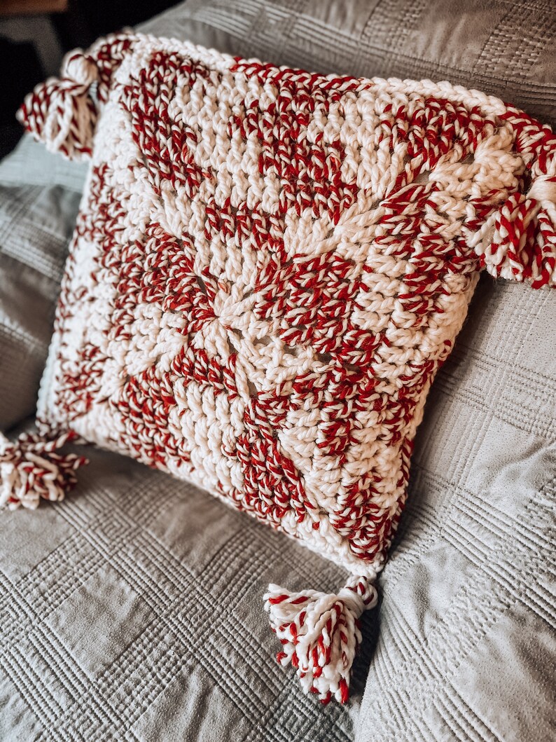 Crochet Pillow Pattern Christmas // Crochet Pillow Case Pattern // Christmas Crochet Pillow Cover // Easy Crochet Home Decor image 4