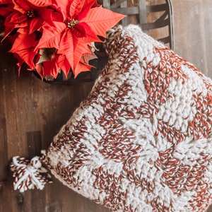Crochet Pillow Pattern Christmas // Crochet Pillow Case Pattern // Christmas Crochet Pillow Cover // Easy Crochet Home Decor image 2