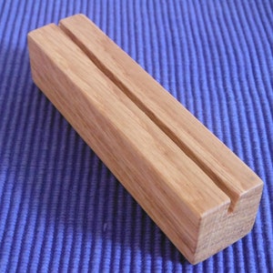 Kartenhalter Eiche massiv geölt | Kartenständer | Postkartenhalter | Fotohalter | Deko Geschenk | Postkartenständer | Aufsteller Holz natur