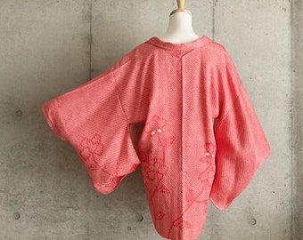 S062: Japanese vintage kimono Haori, Jacket, Robe, Dress. Japanese "Shibori". Pink. Flowers.