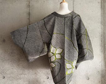 F778: Japanese Vintage Kimono Haori, Jacket, Robe, Dress. Black