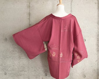 F788: Japanese vintage kimono Haori, Jacket, Robe, Dress. Purple. Floral pattern.