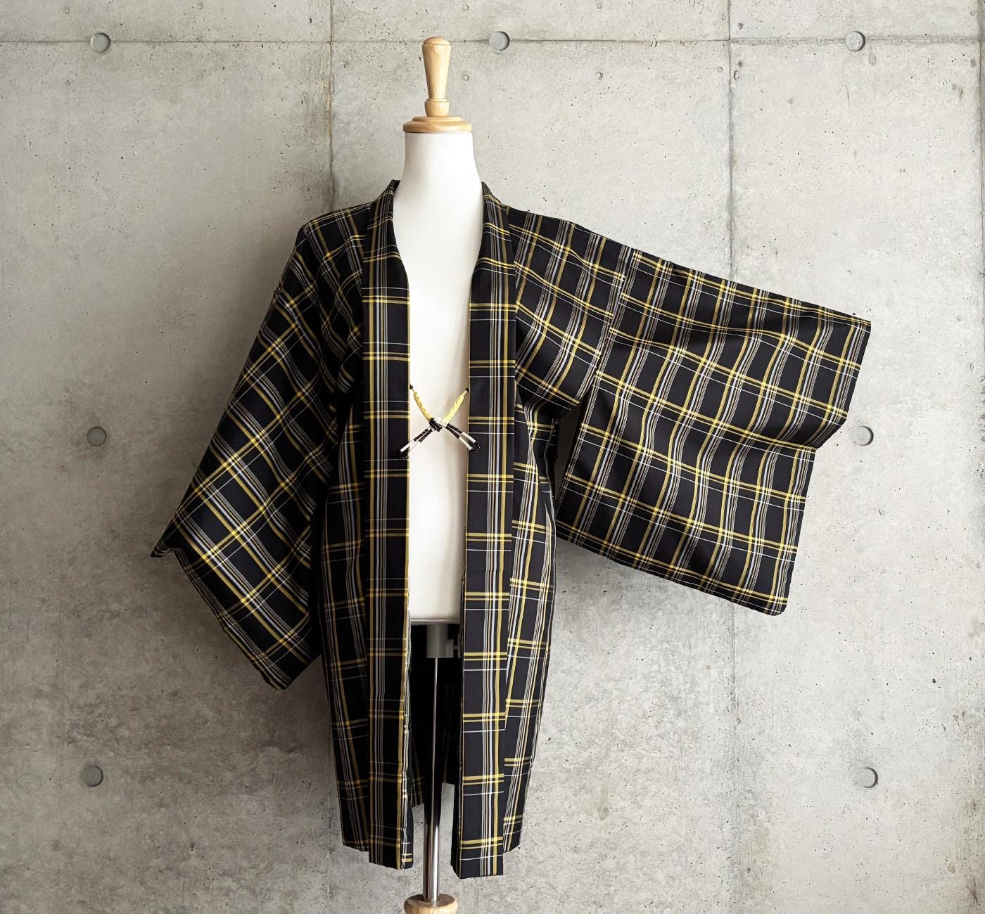 F1492: Japanese Vintage Kimono Haori, Jacket, Robe, Dress. Black