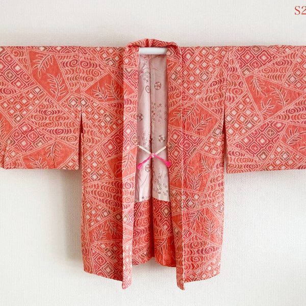 S269: Japanese vintage kimono Haori, Jacket, Robe, Dress. Japanese "Shibori". Pink. Various patterns.