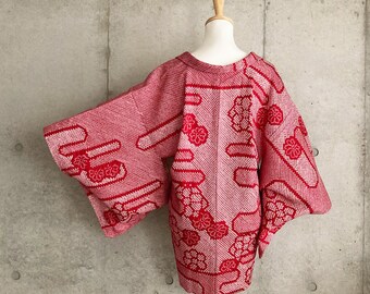 S718: Japanese vintage kimono haori, jacket, robe, dress. Japanese "Shibori". Red. Floral pattern.