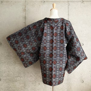 F639: Japanese vintage kimono Haori, Jacket, Robe, Dress. "Tsumugi". Black. Geometric pattern.