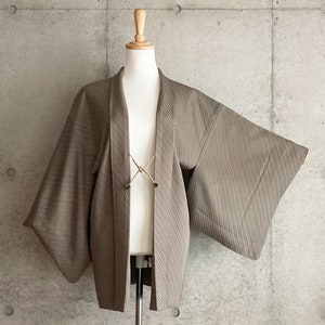 F714: Japanese vintage kimono Haori, Jacket, Robe, Dress. Gray. Diagonal stripe.