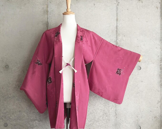 Vintage 40's | Pastel Peach & Metallic Detail Japanese Haori / Kimono