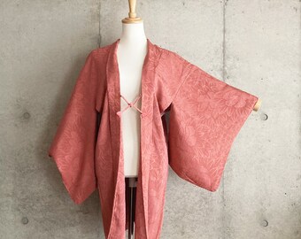 F755: Japanese vintage kimono Haori, Jacket, Robe, Dress. Pink. Floral pattern.