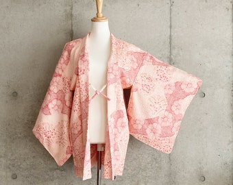 S681: Japanese vintage kimono haori, jacket, robe, dress. Japanese "Shibori". Pink. Floral pattern.