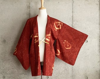 F762: Japanese vintage kimono Haori, Jacket, Robe, Dress. Reddish brown. Floral pattern.