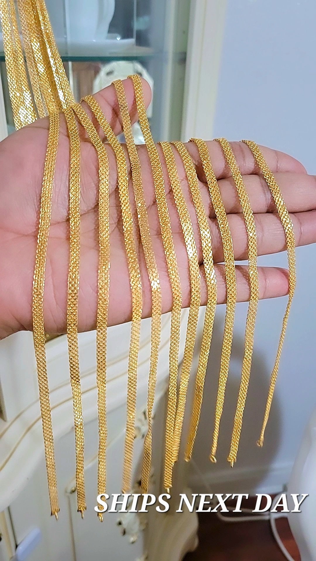 Ary gold hotsell chain design