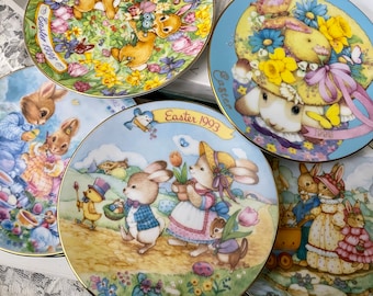 Vintage Avon Easter Plate: 22k Gold Porcelain Bunny Decor (1991-1995)