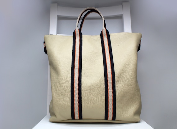 Realta 12cm Front Flap Purse Realta 12cm Front Flap Purse