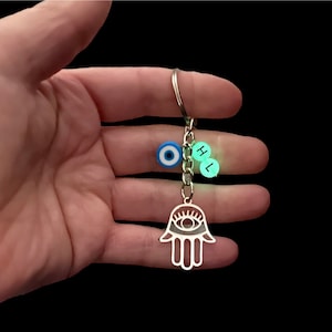 Llavero de mano Hamsa, llavero de mal de ojo, brillo personalizado en llavero de letra oscura, llavero Hamsa Evil Eye, llavero personalizado, encantos de llavero