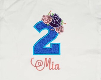 Geburtstagsshirt für Mädchen/T-shirt mit Zahl 1-9 und Name/ Zahl mit Blumen Motiv/ Kinder Geburtstagsoutfit/ Personalisiertes Shirt