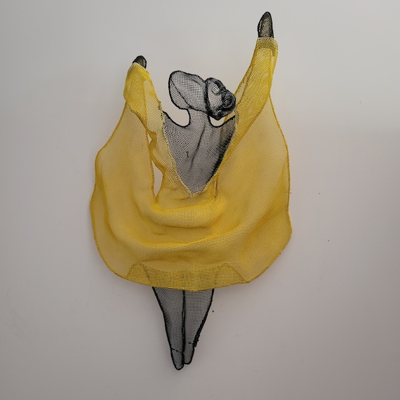 Iron Mesh Art, 3D Wire Sculpture of Flamenco Dancer, Vibrant Mustard Wall Decor