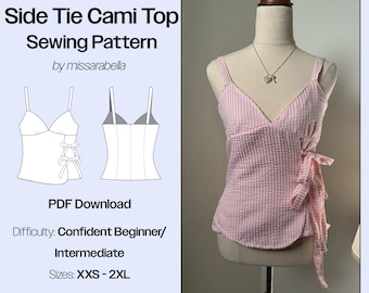 Puede incluir: Un patrón de costura de top cami con lazo lateral a rayas rosas y blancas. El patrón incluye una descarga en PDF y es adecuado para costureros principiantes y de nivel intermedio. Tallas: XXS a 2XL.