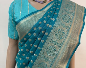 Sari de seda Rama Blue Banarasi Katan: tejido Zari de bronce