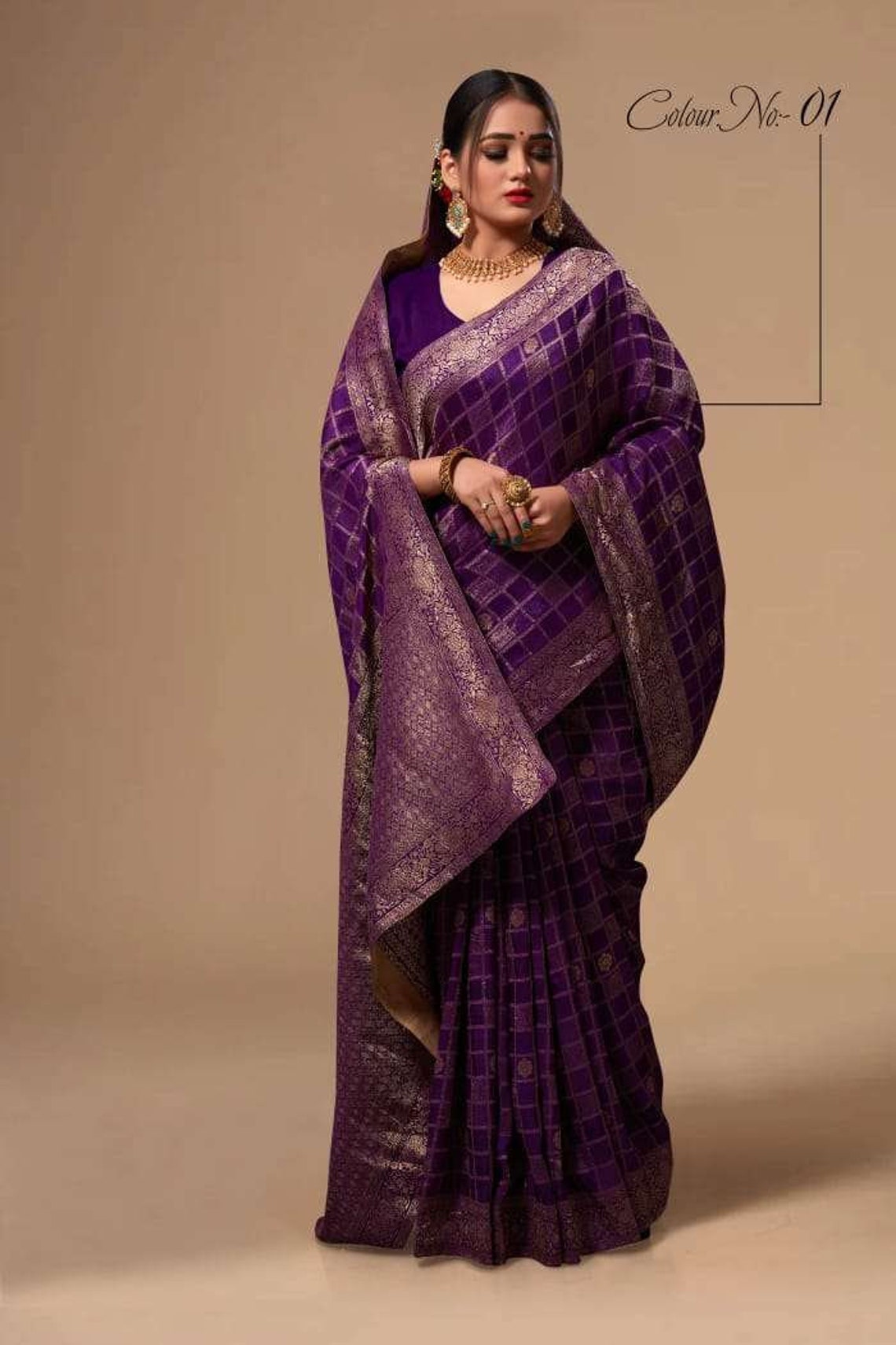 Pure Banarasi Dola Silk Saree With Floral Shimar Design Etsy