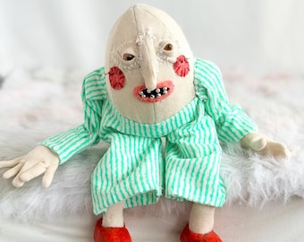 Humpty Dumpty-pop Alice in Wonderland | Handgemaakt origineel kunstwerk | Poseerbare kunstpop | Griezelig schattig verzamelobject | OOAK Fantasy-pop