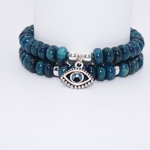 Hecho a mano - Pulsera elástica de plata esterlina apilable de apatita natural - Talismán de protección - Juego de capas - Pulsera con dije de mal de ojo.