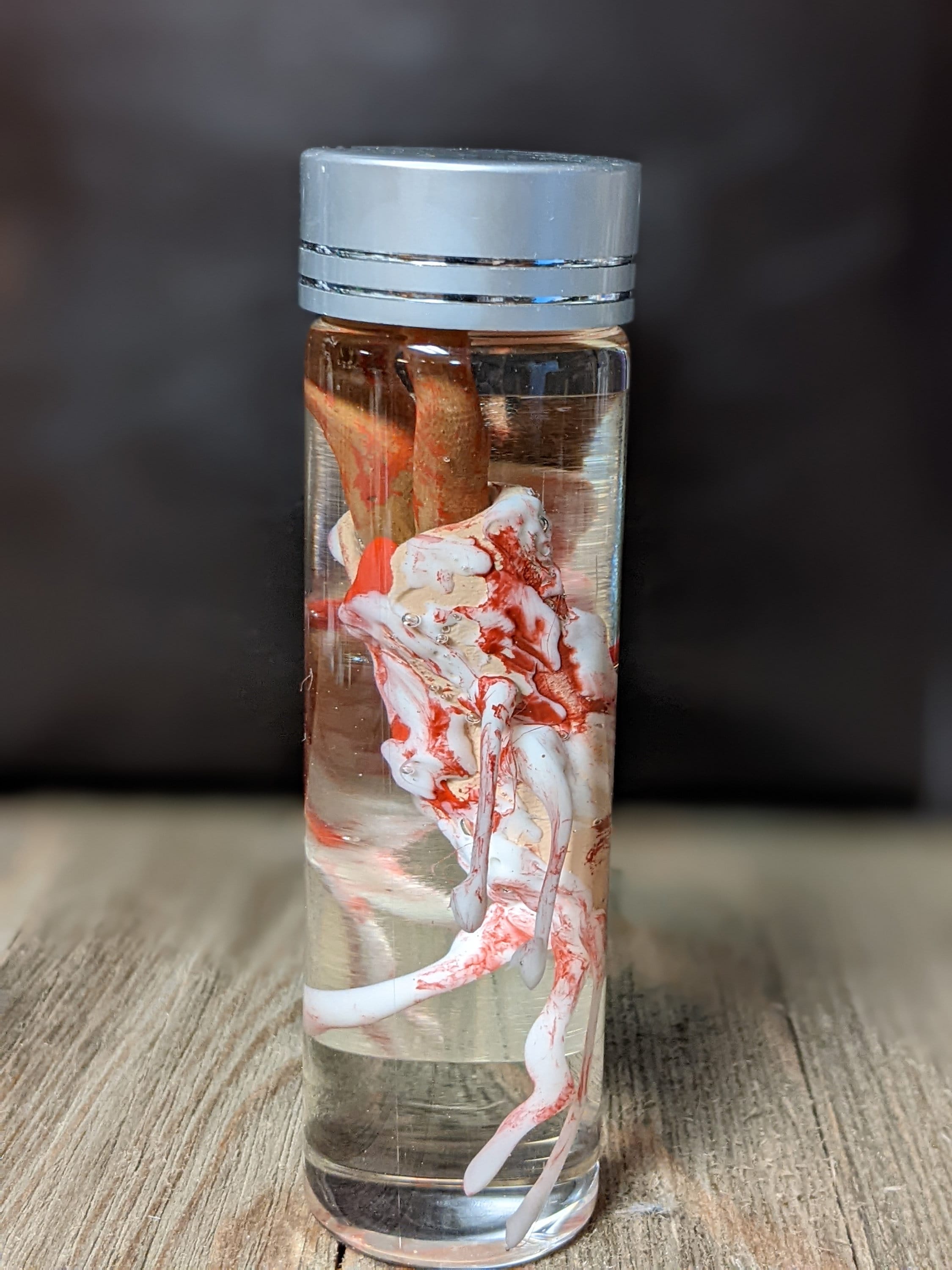 バイオハザード6 ピアーズ・ニヴァンスのCウイルス組織サンプル - Etsy