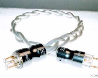 The Silkworm, 268 Siemens/m high-conductivity audiophile power cable. Euro/US, C15 & C19 connectors. Handmade in Vleuten by Chris Cables