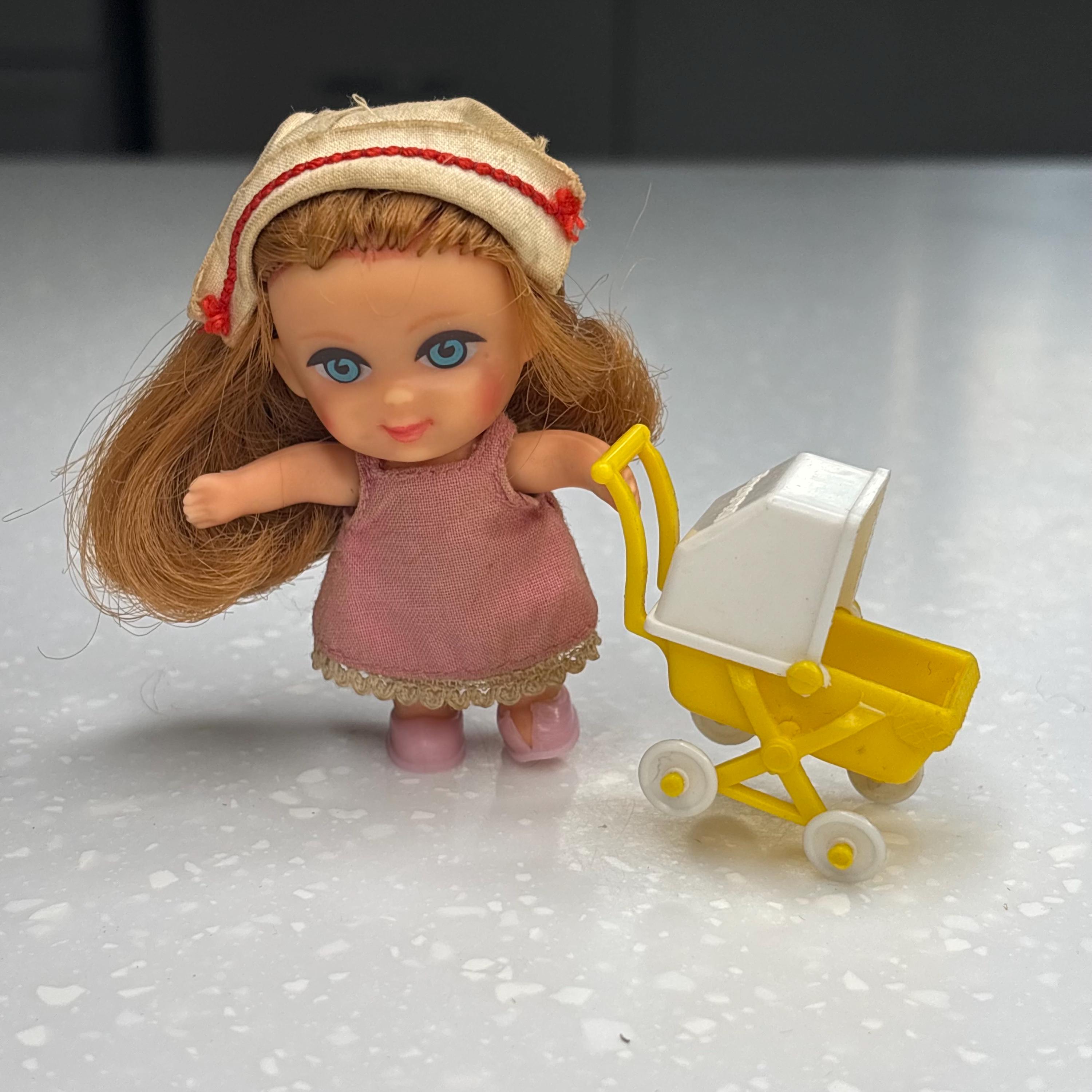 1960s Florence Niddle Liddle Kiddle Nurse doll by Mattel - Etsy 日本